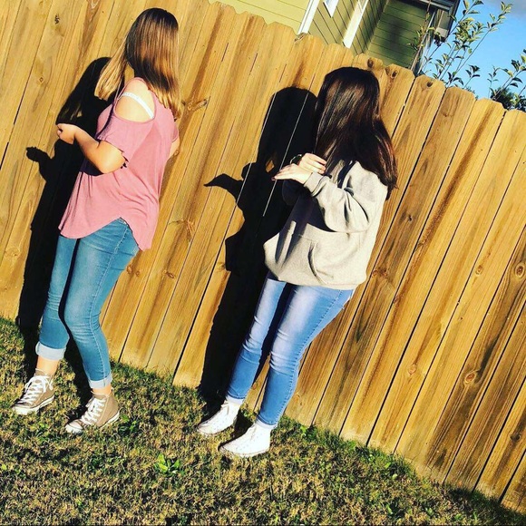 Profile Picture of Haley Storey (@haleysss213) on Poshmark