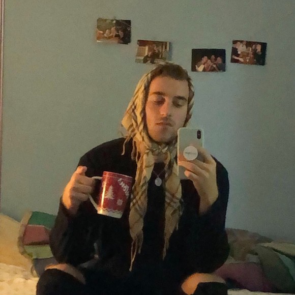 Profile Picture of Michael Kwiatkowski (@mkiwii) on Poshmark