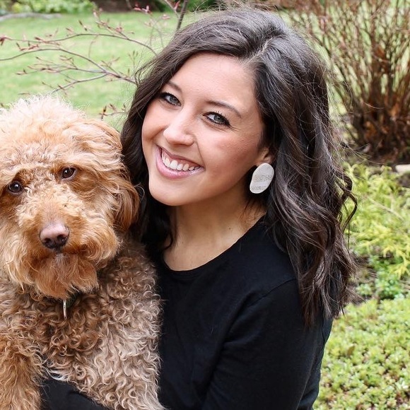 Profile Picture of Stacie Coleman (@stacieccoleman) on Poshmark