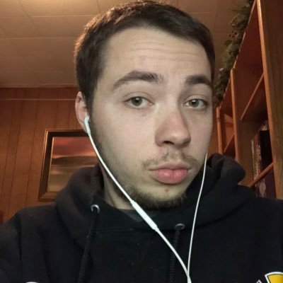 Profile Picture of Eric Button (@EembeeEric) on Twitter