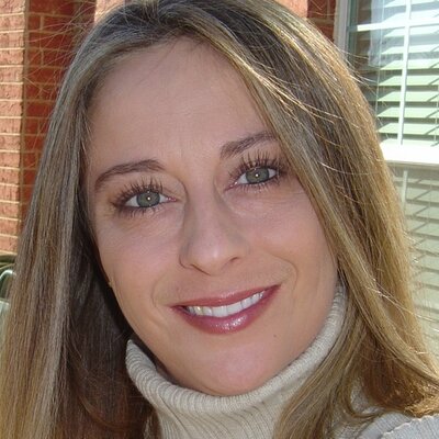 Profile Picture of Lori Chenault (@TLC_Everyday) on Twitter
