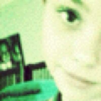 Profile Picture of Faye Weber (@IlovemyCorndog) on Twitter