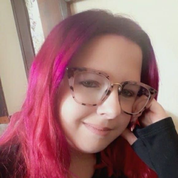 Profile Picture of Destiny Fletty (@flettygurl) on Poshmark