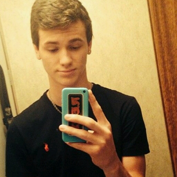 Profile Picture of Martin Stevens (@martinstevens) on Poshmark