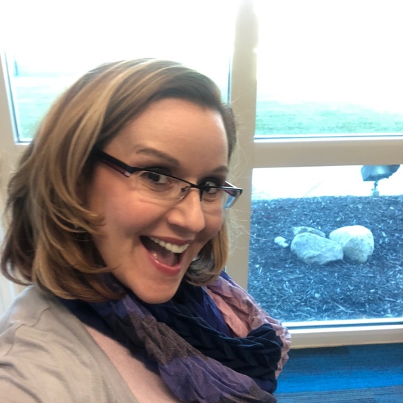 Profile Picture of Dawn Atkinson (@dcatkin) on Poshmark