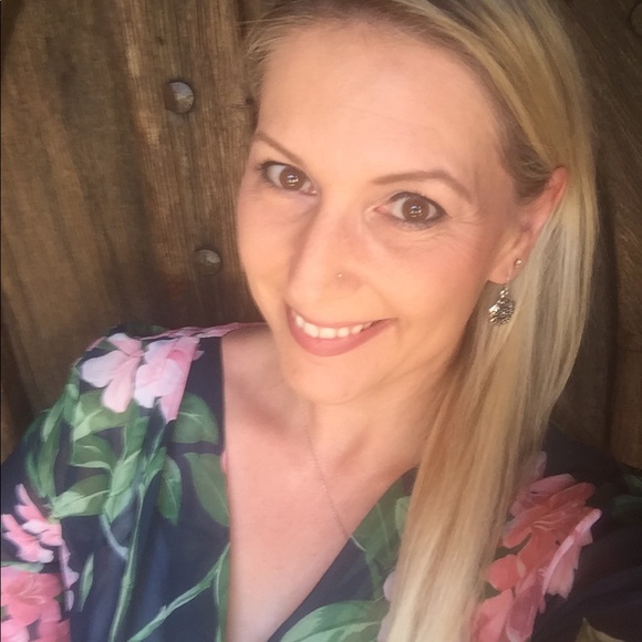 Profile Picture of Aimee Chiofalo (@aimster444) on Poshmark