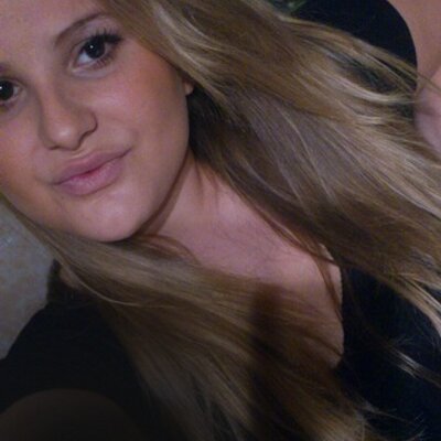 Profile Picture of Indira Garcia (@indiragarcia11) on Twitter