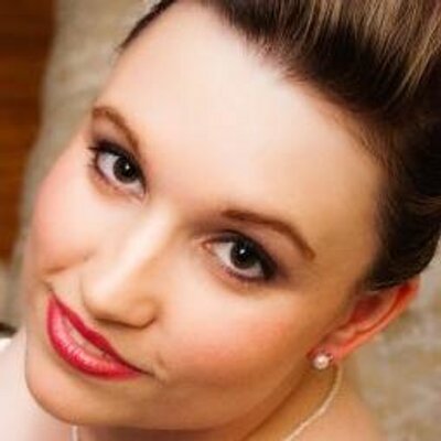 Profile Picture of Rebecca Santelli (@RebeccaSantelli) on Twitter