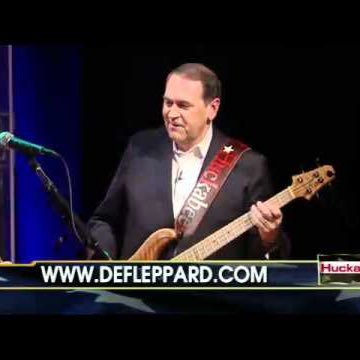 Profile Picture of TV's Mike Temple (@tmpl_mk) on Twitter