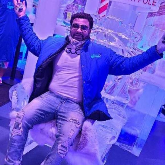 Profile Picture of Johnny Ridley (@johnnygridley) on Poshmark