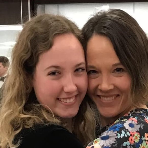 Profile Picture of Amy Nordhues (@amynordhues) on Poshmark