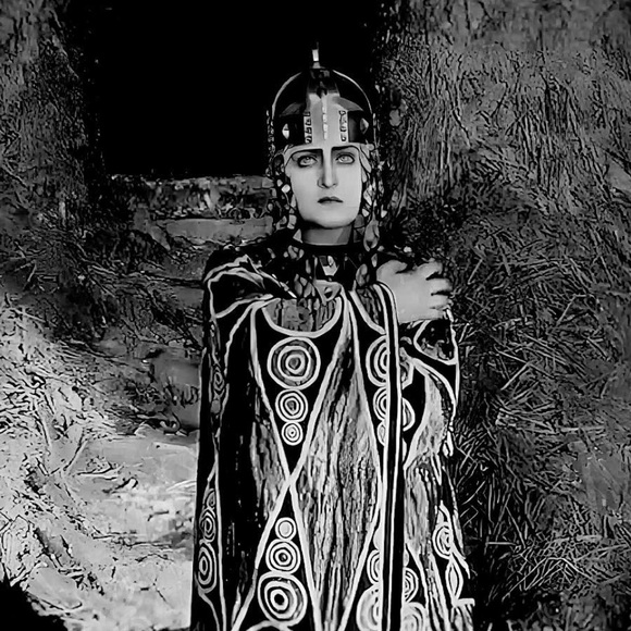 Profile Picture of Sharib Mushtaq (@sharibmushtaq) on Poshmark