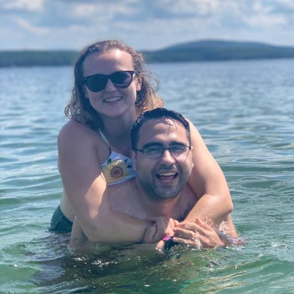 Profile Picture of Brenda Keys (@brendakeys) on Poshmark