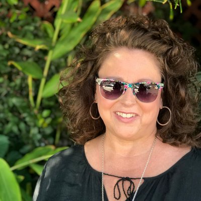 Profile Picture of Lori Edwards (@loriedwards45) on Twitter