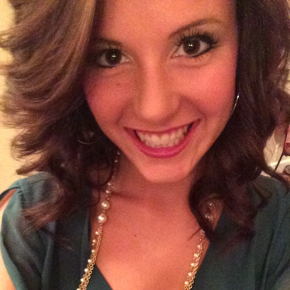 Elizabeth Laumer - Poshmark Profile Picture of Elizabeth Laumer (@laumerej) on Poshmark