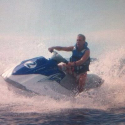 Profile Picture of Nick Neville (@nickymaxneville) on Twitter