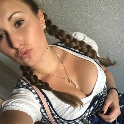 Profile Picture of Elena Peters (@ElenaxLuisa) on Twitter