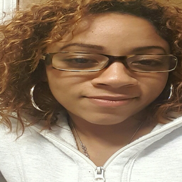 Profile Picture of Luz Green (@shortyrock05) on Poshmark