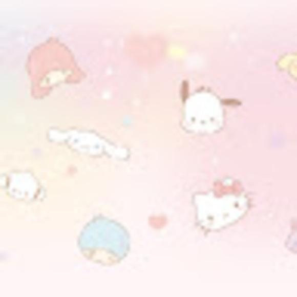 Profile Picture of Chloe Pombo (@chloe_p70) on Poshmark