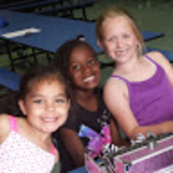 Profile Picture of Matula Elementary (@matulae) on Poshmark