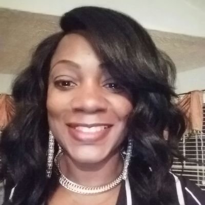 Profile Picture of Donna McKenzie Evans (@DonnaMcKenzieE1) on Twitter