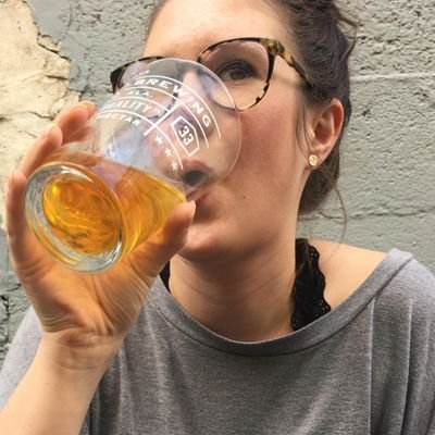 Profile Picture of Anna Gibbs (@dammitgibbs) on Twitter