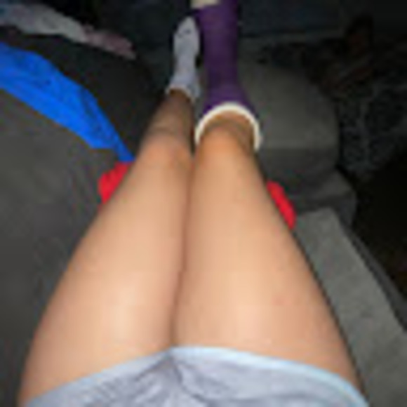 Profile Picture of Tessa Berdis (@t_berdis23) on Poshmark