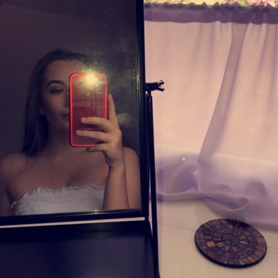 Profile Picture of Katie Critchley (@katiecrit26) on Twitter