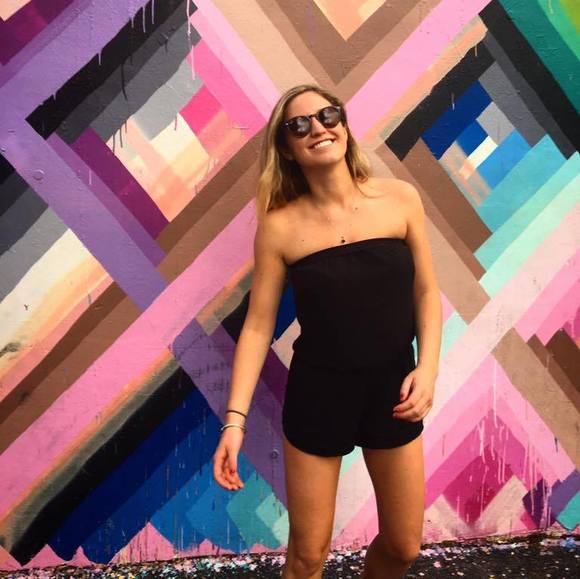 Profile Picture of Kelly Dirgins (@kdirgins) on Poshmark