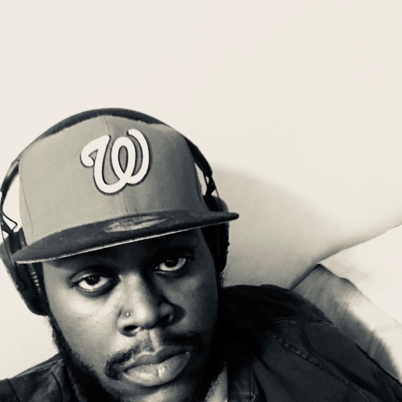 Profile Picture of Dwayne Lonon (@dwaynelonon) on Poshmark