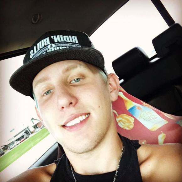 Brendon Hyden - Poshmark Profile Picture of Brendon Hyden (@bhyden97) on Poshmark