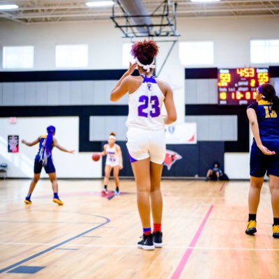 Profile Picture of Nyla Jackson ⚡️ (@nyliee1) on Twitter