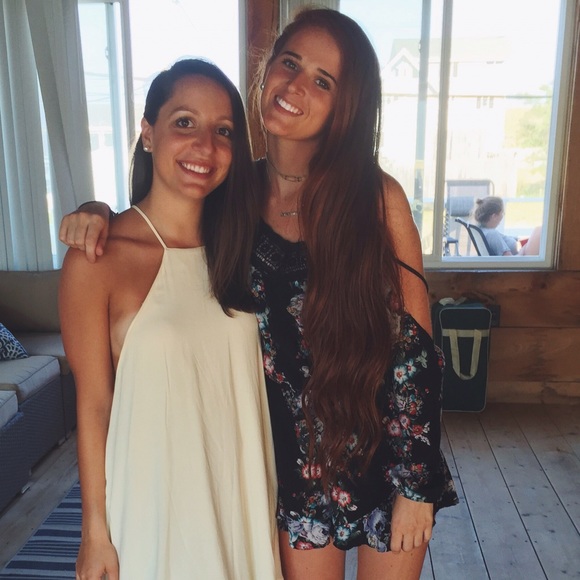 Kara Barbolla - Poshmark Profile Picture of Kara Barbolla (@karabarbolla) on Poshmark