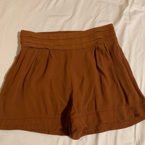 Profile Picture of Mariela Cortez (@mariela_cortez) on Poshmark