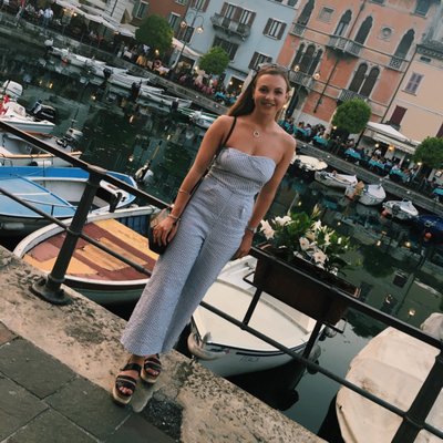 Profile Picture of Greta Swift (@GretaSwift1) on Twitter