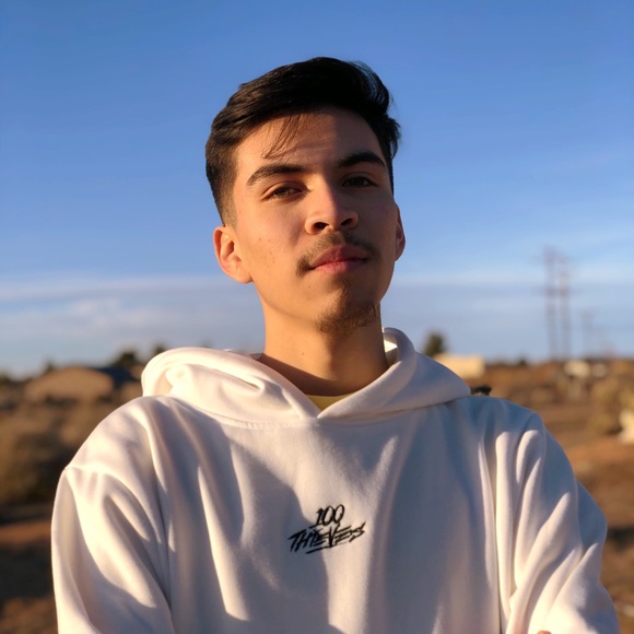 Profile Picture of Joshua Salinas (@joshuxxaa) on Poshmark