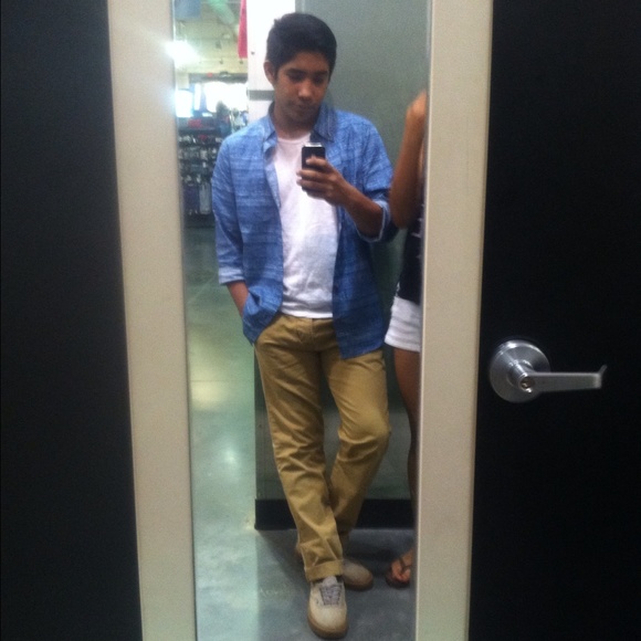 Profile Picture of Pedro Tomas (@p27) on Poshmark