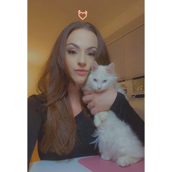 Profile Picture of Alex Wolfson (@alexwolfson) on Poshmark