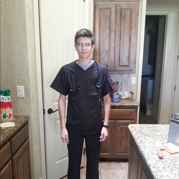 Profile Picture of Jacob Burnside (@jacobburn) on Poshmark