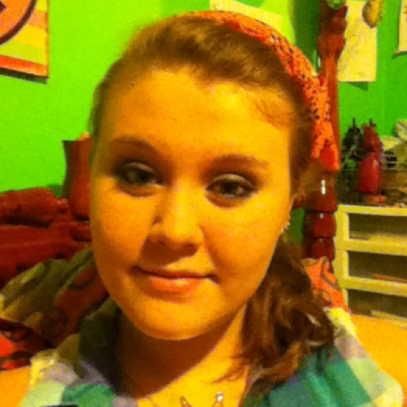 Profile Picture of Samantha Blevins (@samantha123) on Poshmark