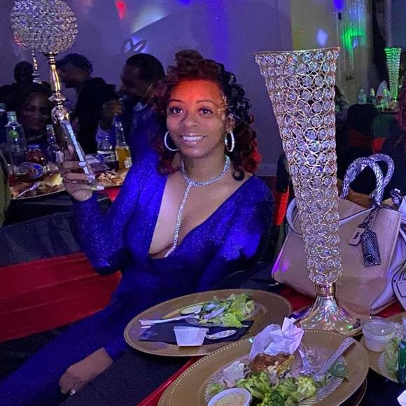Profile Picture of Tiesha Payne-davis (@tiepayne22) on Poshmark