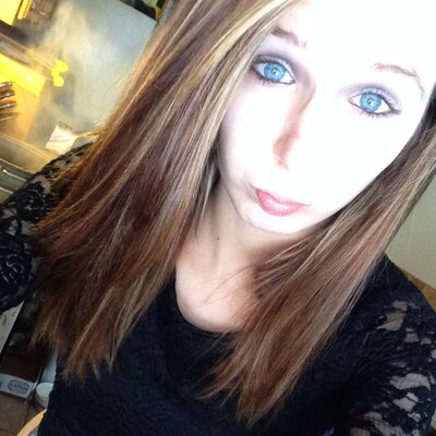 Profile Picture of Julia Schutz (@xxjuliaschutz) on Twitter