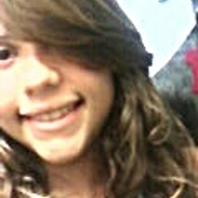 Profile Picture of Júlia Root's (@hevilly2012) on Twitter