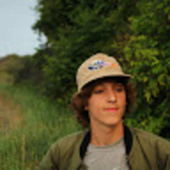 Profile Picture of Caleb Denton (@sweetnsavory) on Poshmark