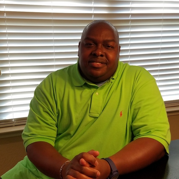 Profile Picture of Kevin Wells (@kwell_89) on Poshmark