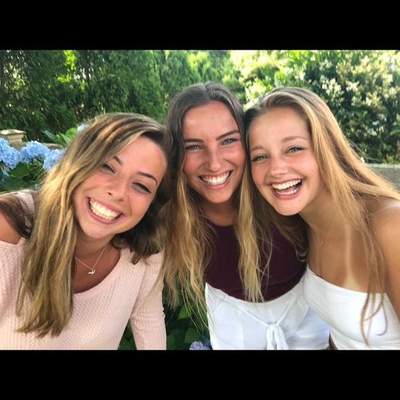 Profile Picture of Emily Shade (@slimshadey17) on Poshmark