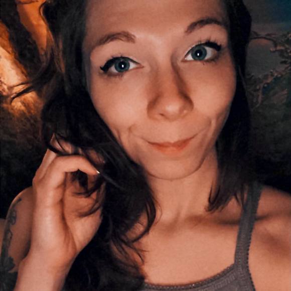 Profile Picture of Makayla Kidder (@makaylakidder) on Poshmark