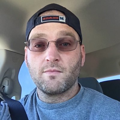 Profile Picture of Dennis C. Farnsworth (@Carson831Amy) on Twitter