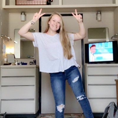 Profile Picture of Hanna Foster (@hFosterteach01) on Twitter