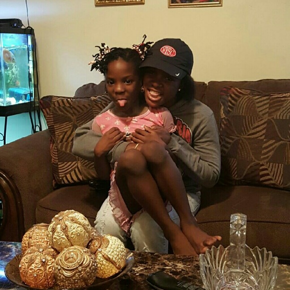 Kasheem Roae - Poshmark Profile Picture of Kasheem Roae (@rosekash) on Poshmark